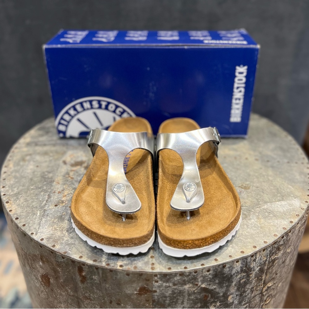Birkenstock Gizeh Metallic Silver Thong Sandals